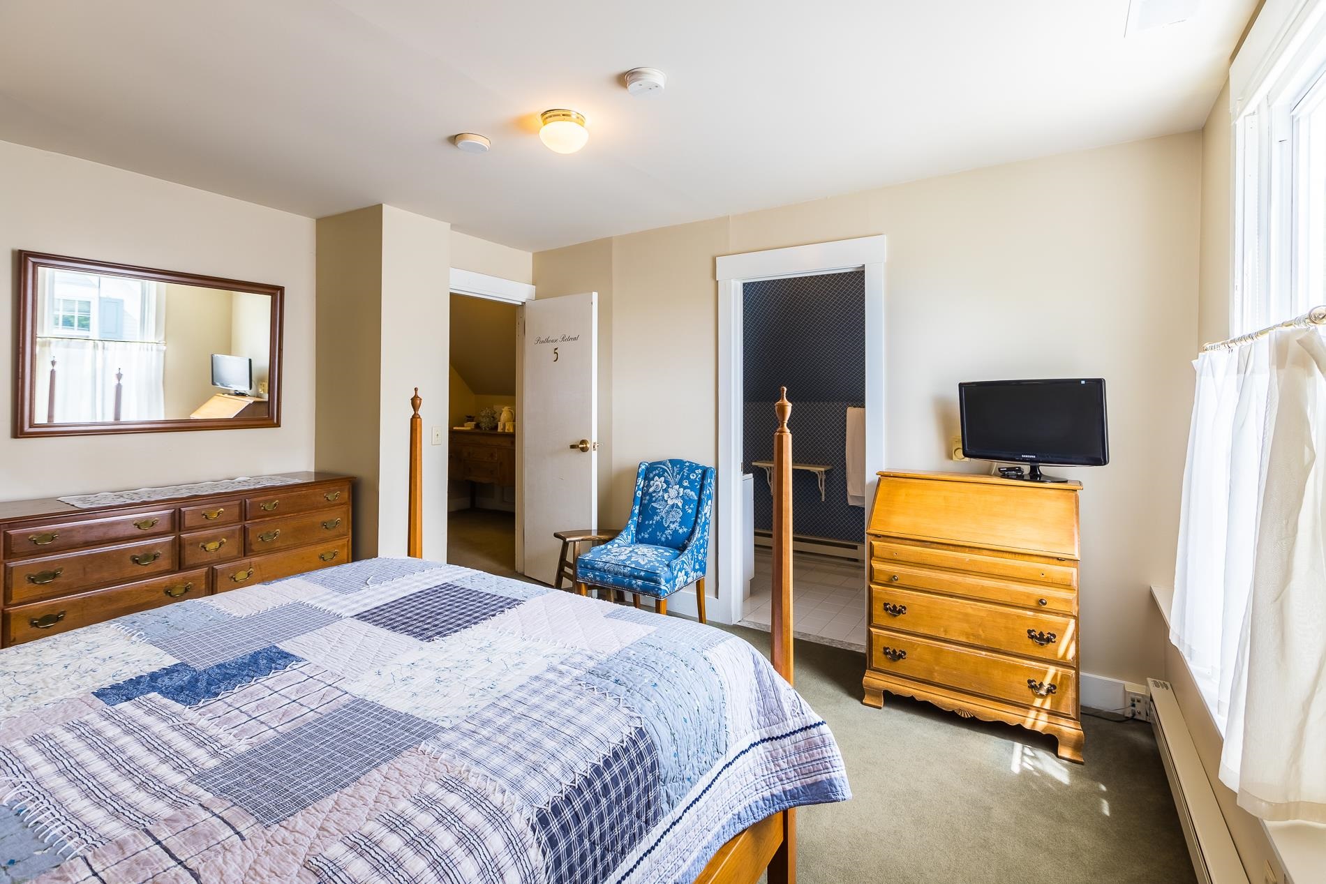 19 Huntington Place Rochester, VT 05767 - Photo 13 of 40