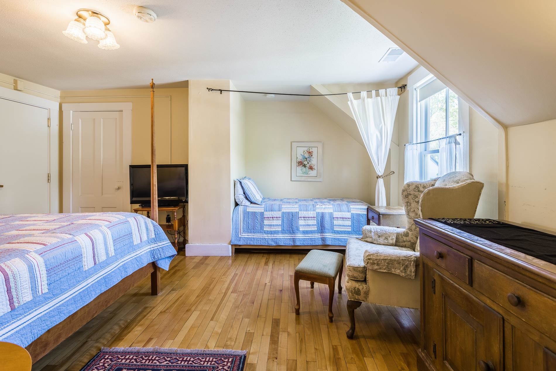 19 Huntington Place Rochester, VT 05767 - Photo 15 of 40