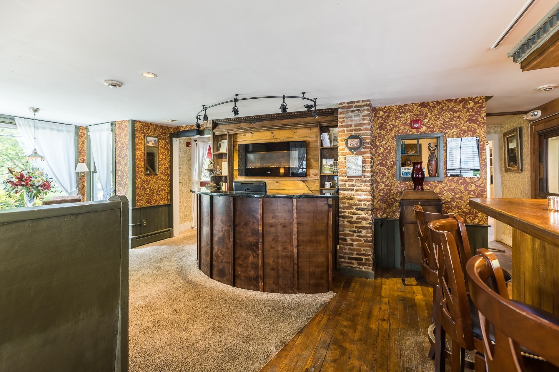 19 Huntington Place Rochester, VT 05767 - Photo 22 of 40