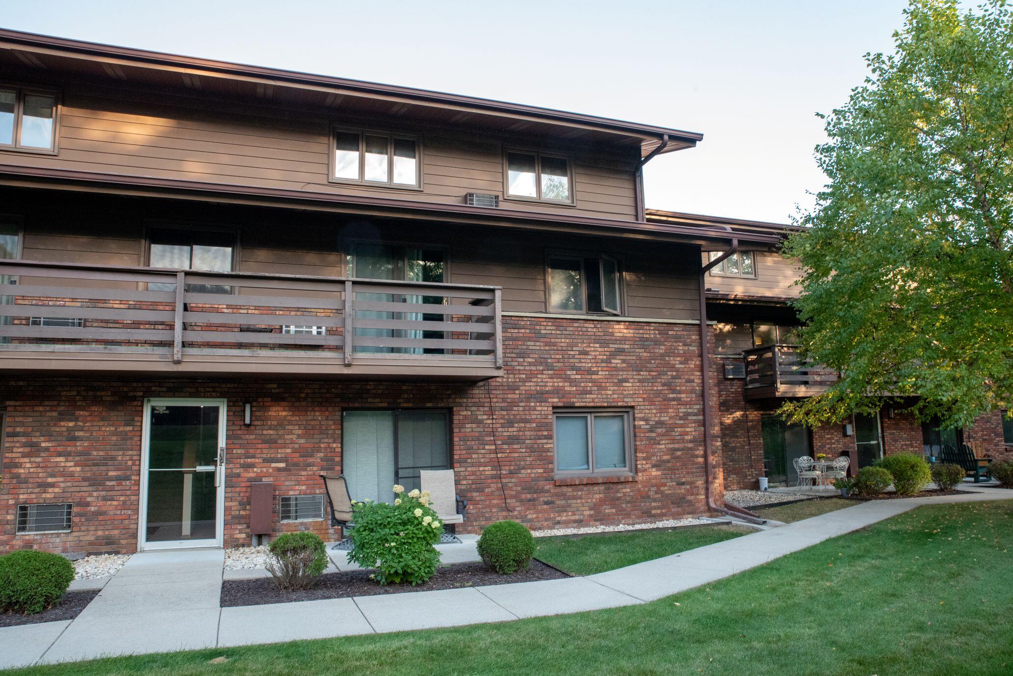3965 South 84th Street, Unit 5 Greenfield, WI 53228 - Photo 18 of 29 View of balcony