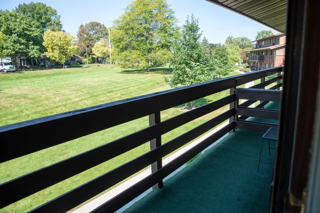 $128,000 | 3965 South 84th Street, Unit 5, Greenfield, WI 53228