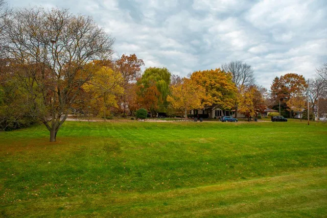 $128,000 | 3965 South 84th Street, Unit 5, Greenfield, WI 53228