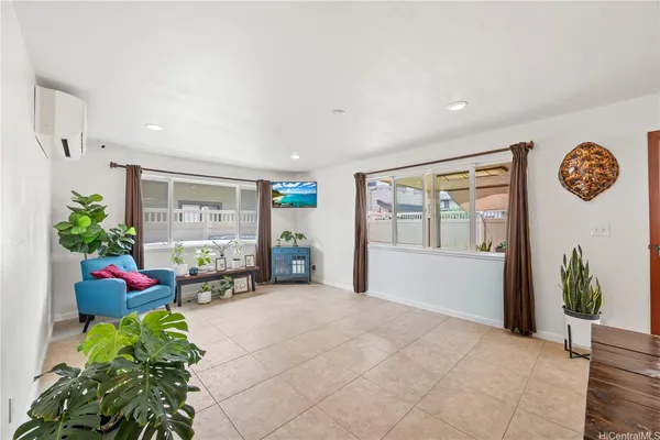 $5,500 | 91-1031 Papaa Street, Kapolei, HI 96707