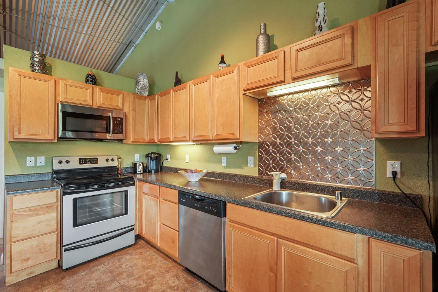 10675 Valensin Road Galt, CA 95632 - Photo 18 of 98