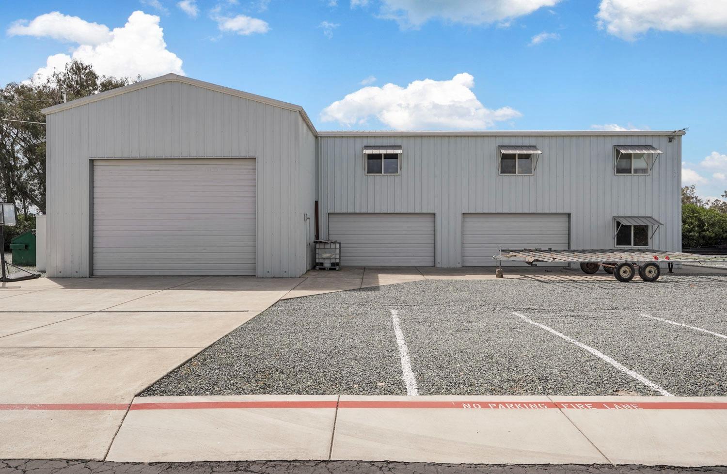 10675 Valensin Road Galt, CA 95632 - Photo 7 of 98