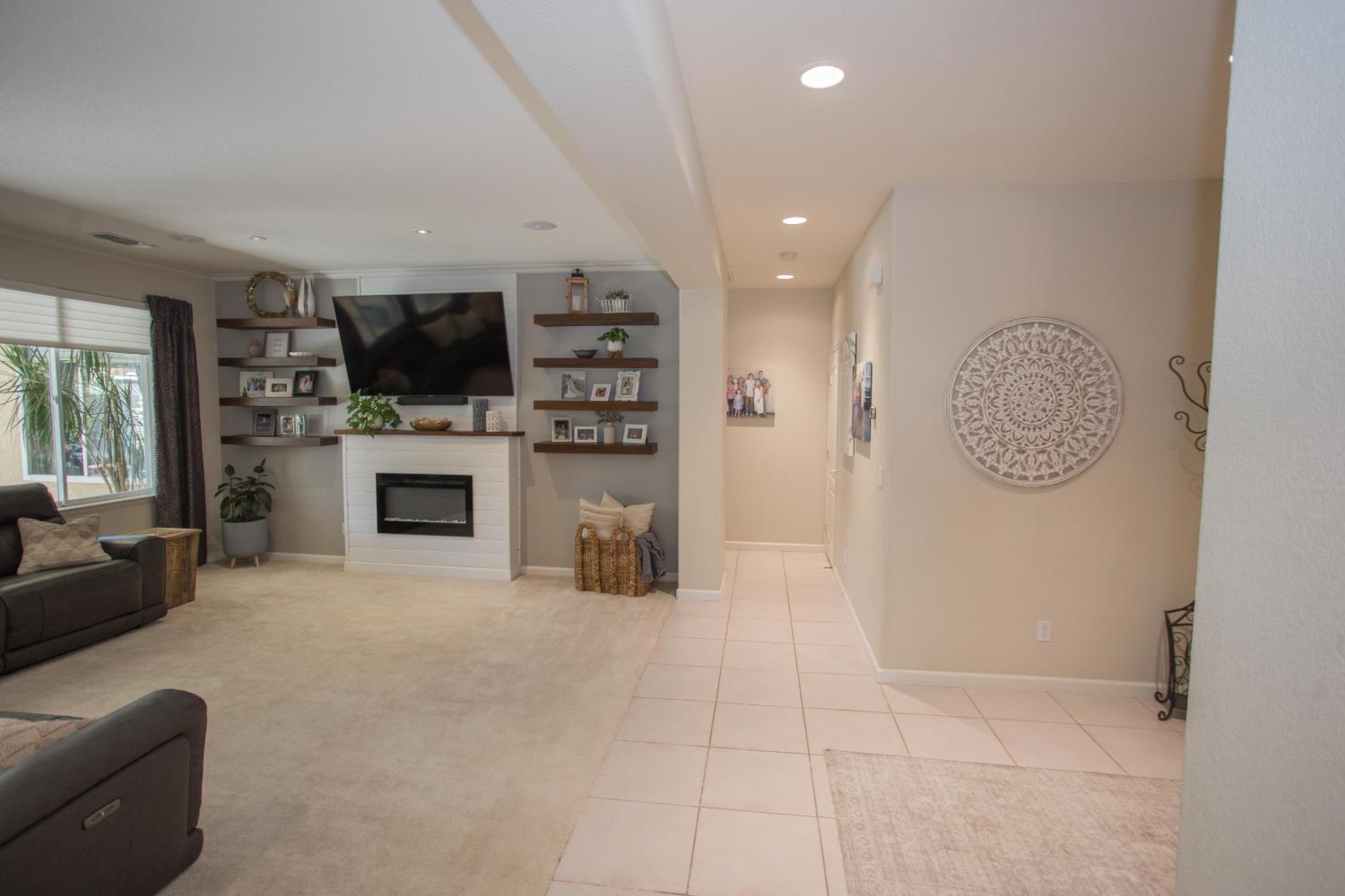 2675 East Rockingham Court Fresno, CA 93720 - Photo 15 of 64