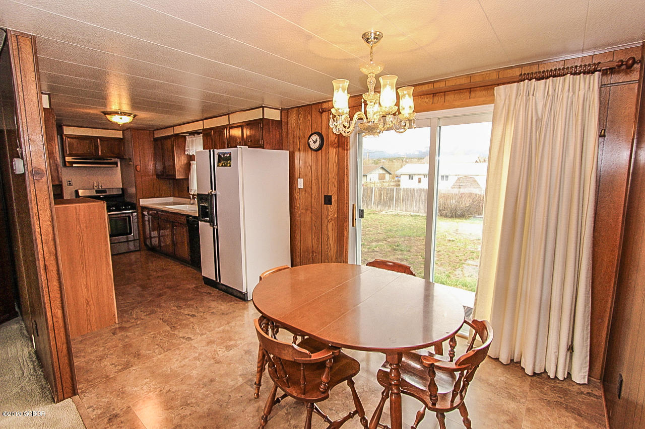 200 Carriage Road Fraser, CO 80442 - Photo 6 of 26 dining room
