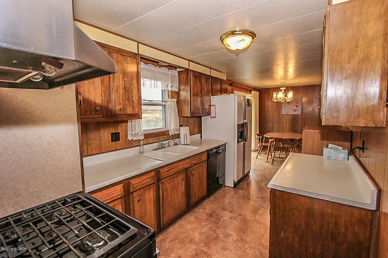 200 Carriage Road Fraser, CO 80442 - Photo 8 of 26 kitchen