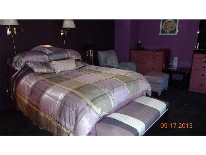 312 Schenley Road Pittsburgh, PA 15217 - Photo 16 of 25 Master Bedroom. WALL TO WALL CARPETED