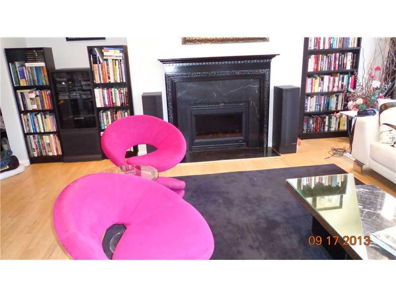 312 Schenley Road Pittsburgh, PA 15217 - Photo 5 of 25 Living Room. ELECTRIC FIREPLACE