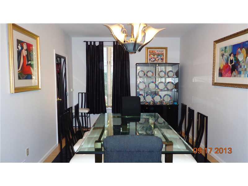 312 Schenley Road Pittsburgh, PA 15217 - Photo 7 of 25 Dining Room. HARDWOOD FLOOR