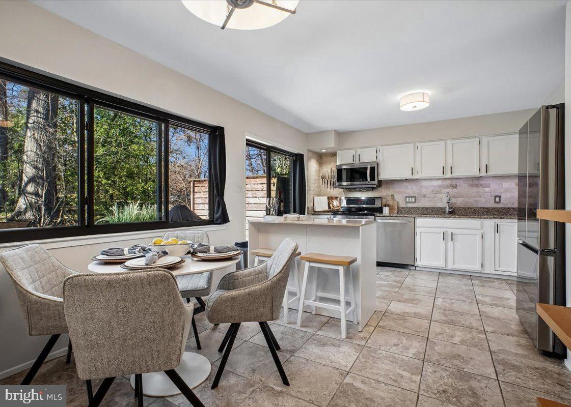 11514 Sunder Court Reston, VA 20190 - Photo 14 of 81