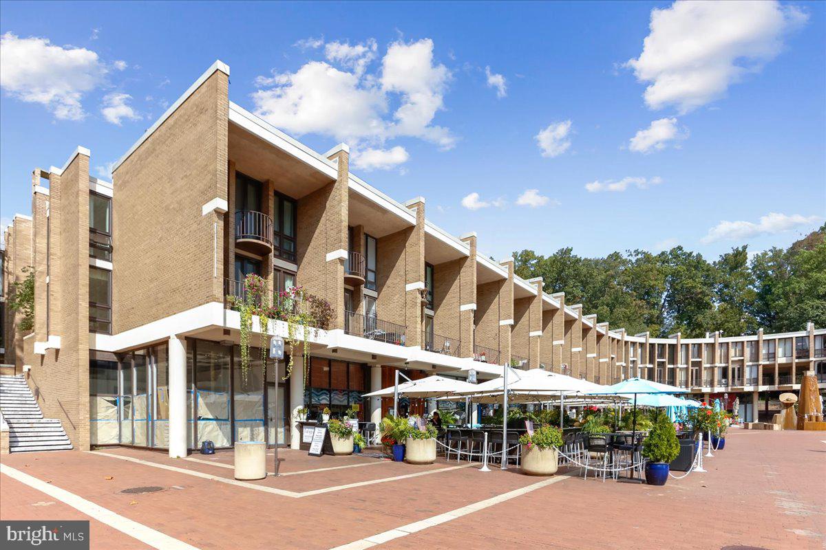 11514 Sunder Court Reston, VA 20190 - Photo 61 of 81 a front view of a building with street view