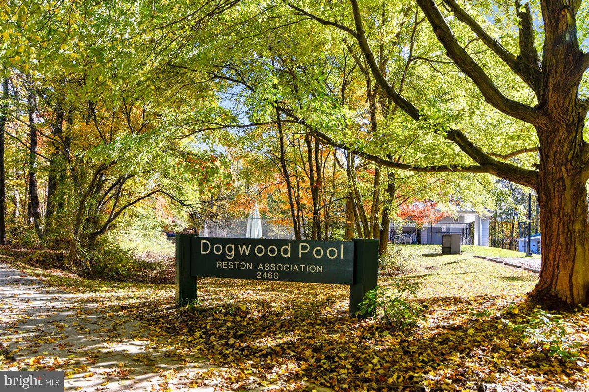 11514 Sunder Court Reston, VA 20190 - Photo 66 of 81 a sign board with yard in the back