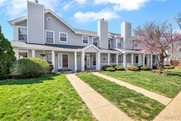 $229,900 | 1407 Whispering Creek Drive, Ballwin, MO 63021