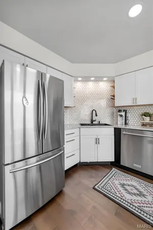 $229,900 | 1407 Whispering Creek Drive, Ballwin, MO 63021