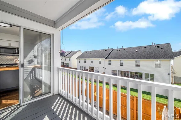 $229,900 | 1407 Whispering Creek Drive, Ballwin, MO 63021