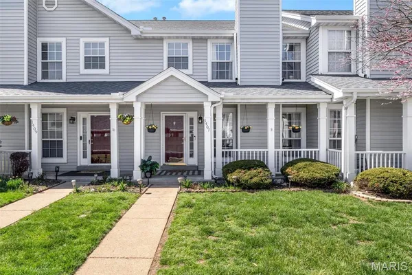 $229,900 | 1407 Whispering Creek Drive, Ballwin, MO 63021