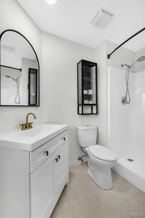 $229,900 | 1407 Whispering Creek Drive, Ballwin, MO 63021