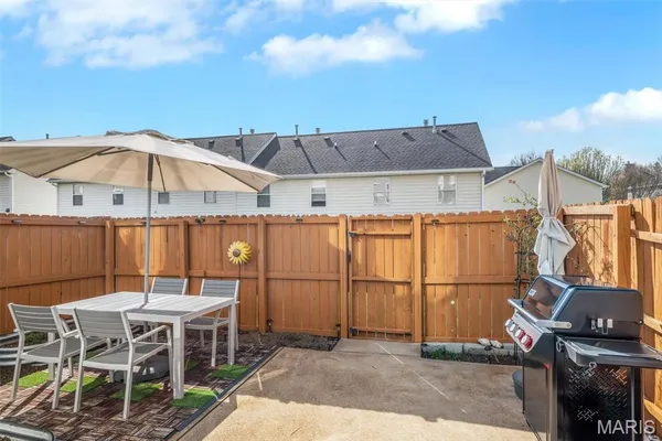 $229,900 | 1407 Whispering Creek Drive, Ballwin, MO 63021