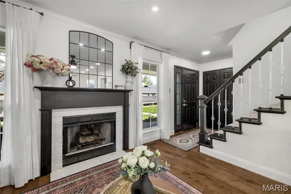 $229,900 | 1407 Whispering Creek Drive, Ballwin, MO 63021