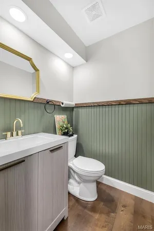 $229,900 | 1407 Whispering Creek Drive, Ballwin, MO 63021