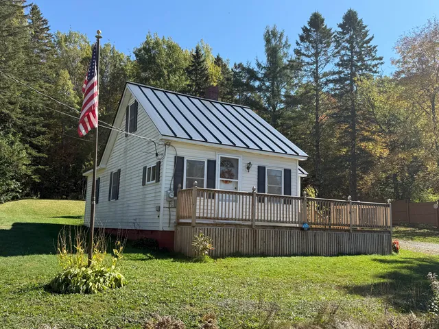 $105,900 | 121 Foxcroft Road, Houlton, ME 04730