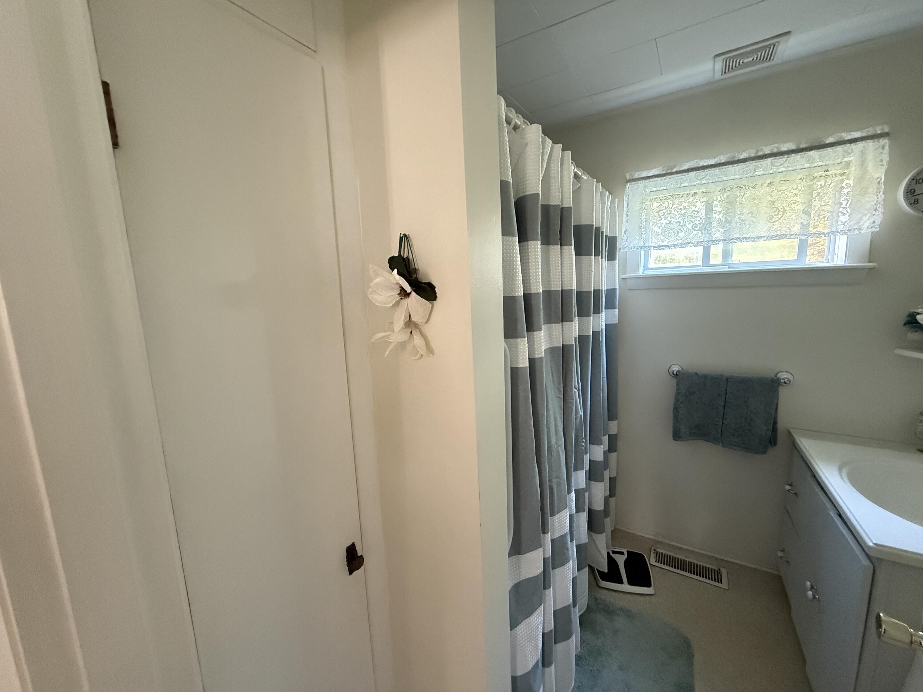 121 Foxcroft Road Houlton, ME 04730 - Photo 13 of 24 IMG_2375