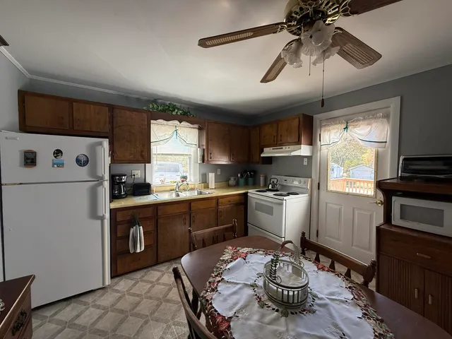 $105,900 | 121 Foxcroft Road, Houlton, ME 04730