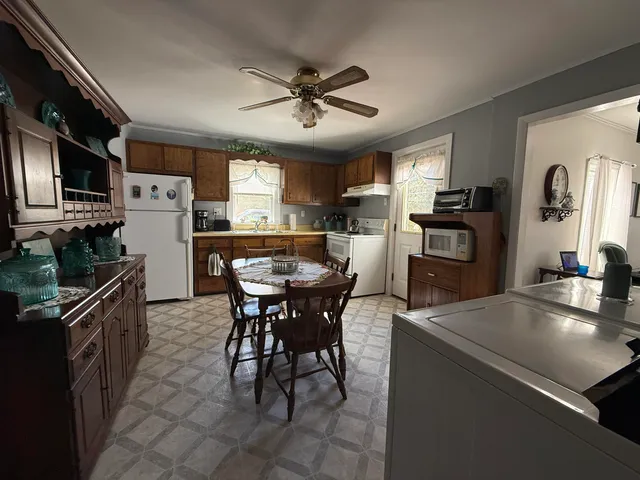 $105,900 | 121 Foxcroft Road, Houlton, ME 04730