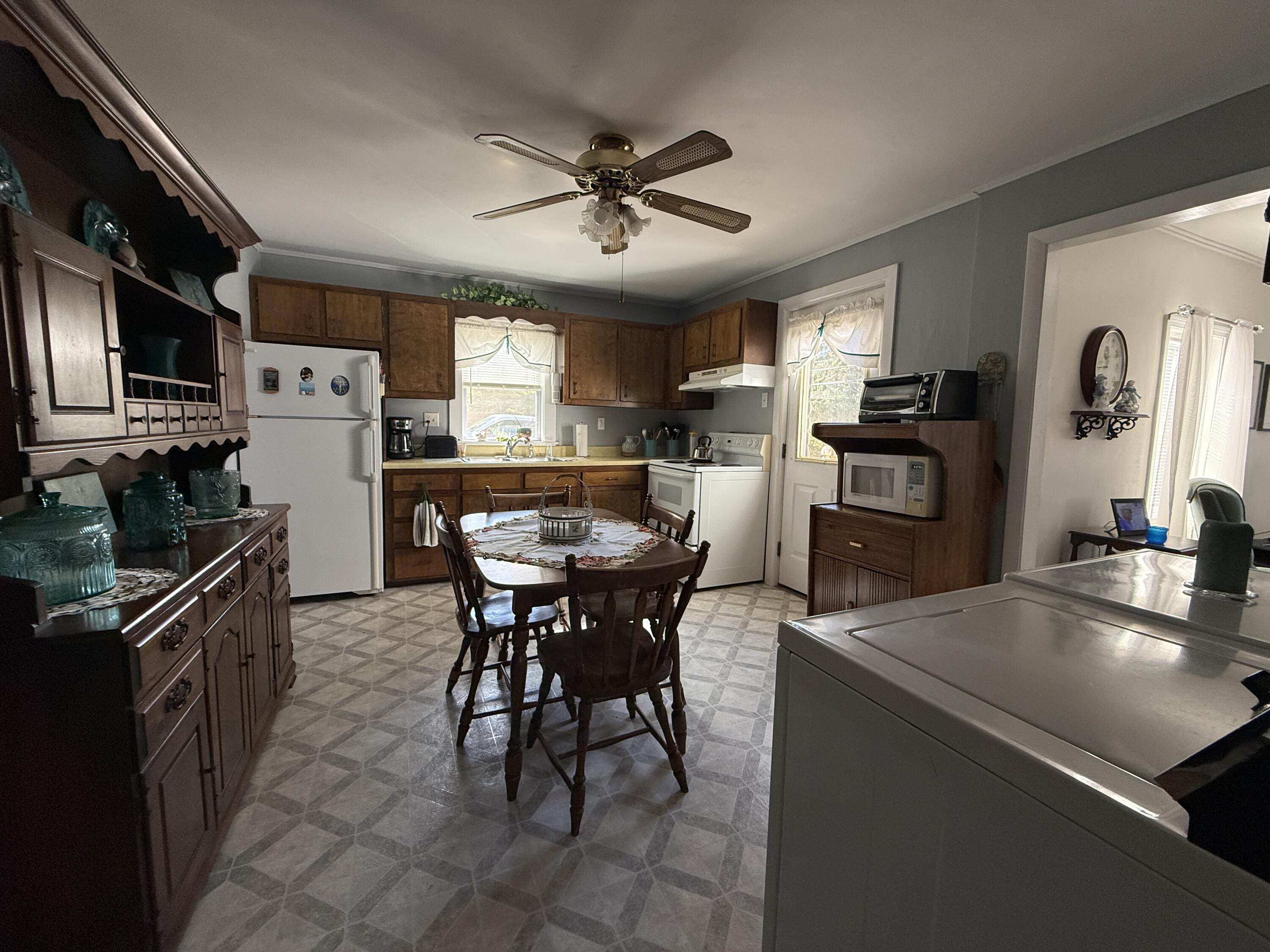 121 Foxcroft Road Houlton, ME 04730 - Photo 6 of 24 IMG_2366