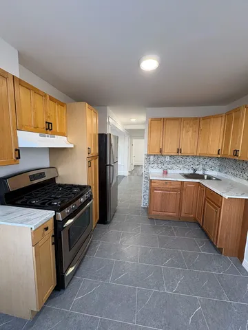 $2,650 | 114 Overlook Avenue, Unit 2, Belleville, NJ 07109