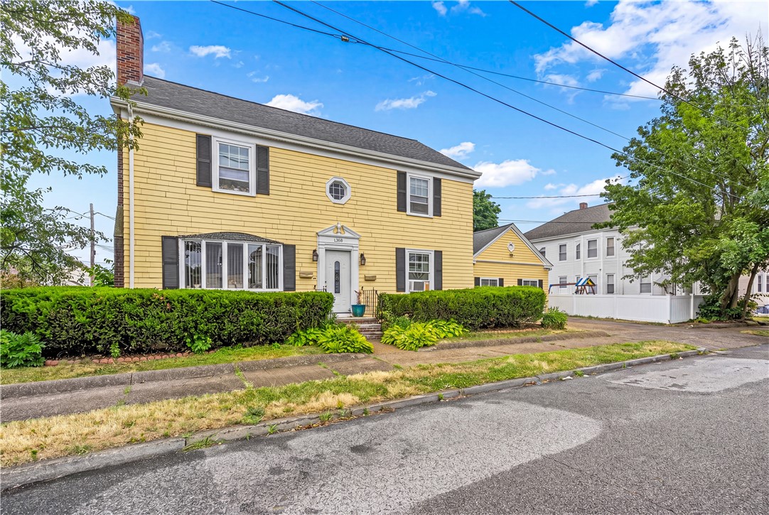 10 Booth Avenue Pawtucket, RI 02861 - Photo 42 of 48