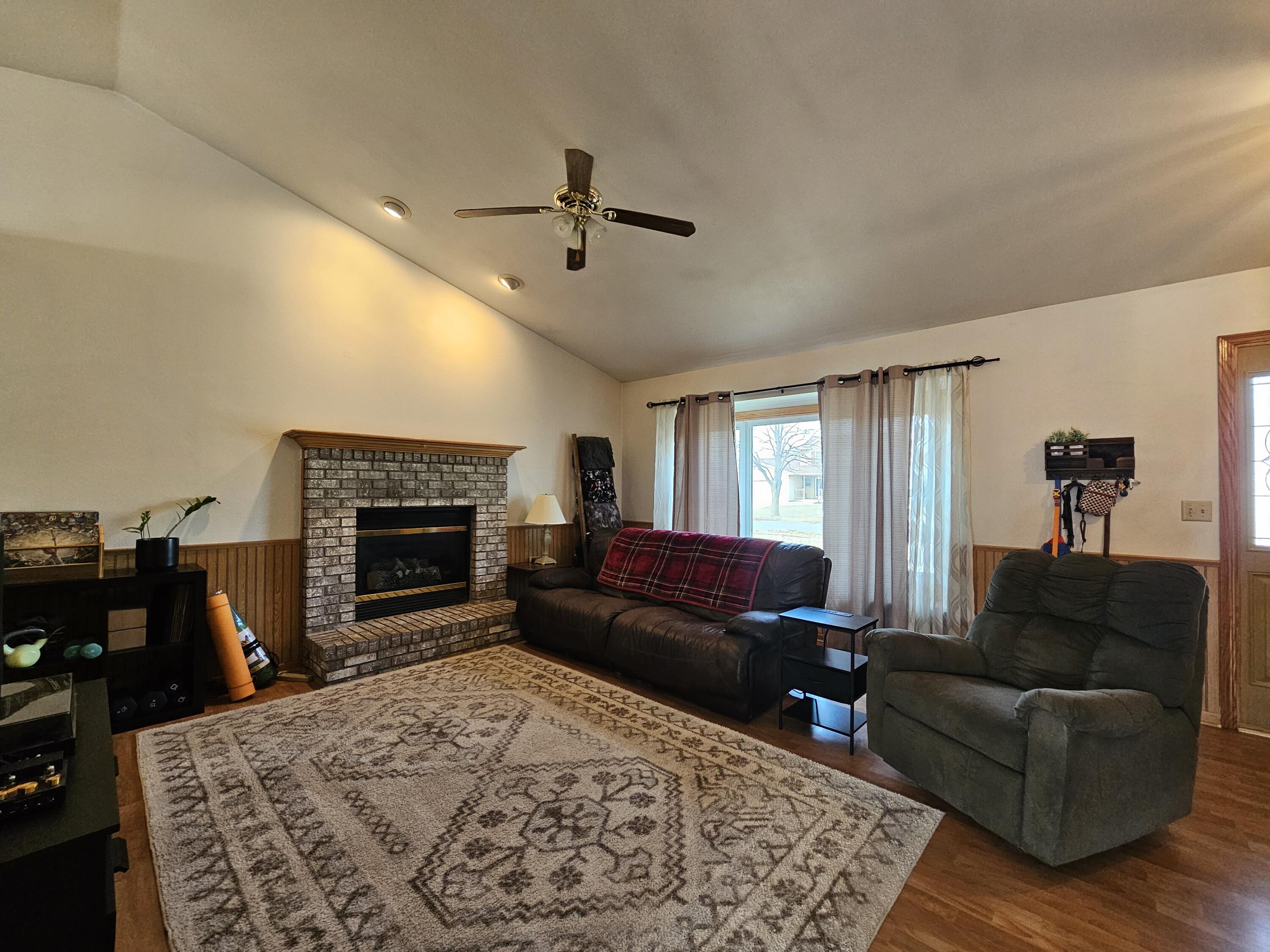 1016 Springs Road Fond du Lac, WI 54935 - Photo 10 of 17 Great Room