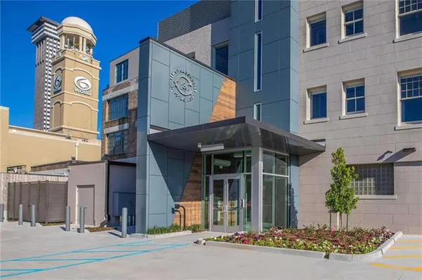 $1,635 | 818 Howard Avenue, Unit 204, New Orleans, LA 70130