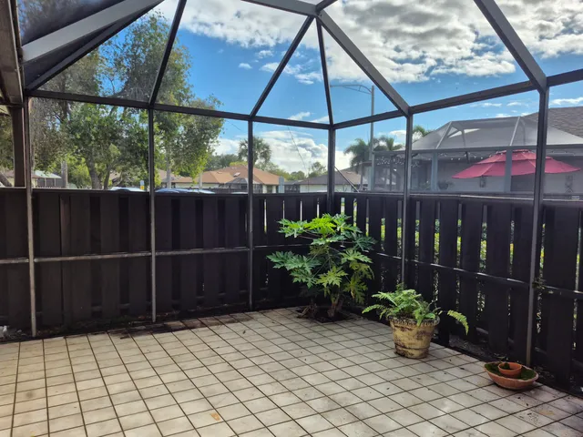 $2,000 | 1459 Captains Walk, Unit 31A, Fort Pierce, FL 34950