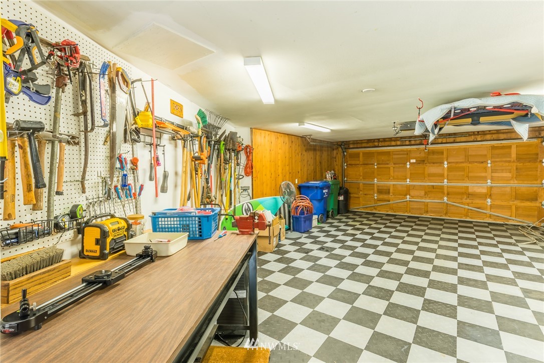 5512 Northeast Windermere Road Seattle, WA 98105 - Photo 22 of 25