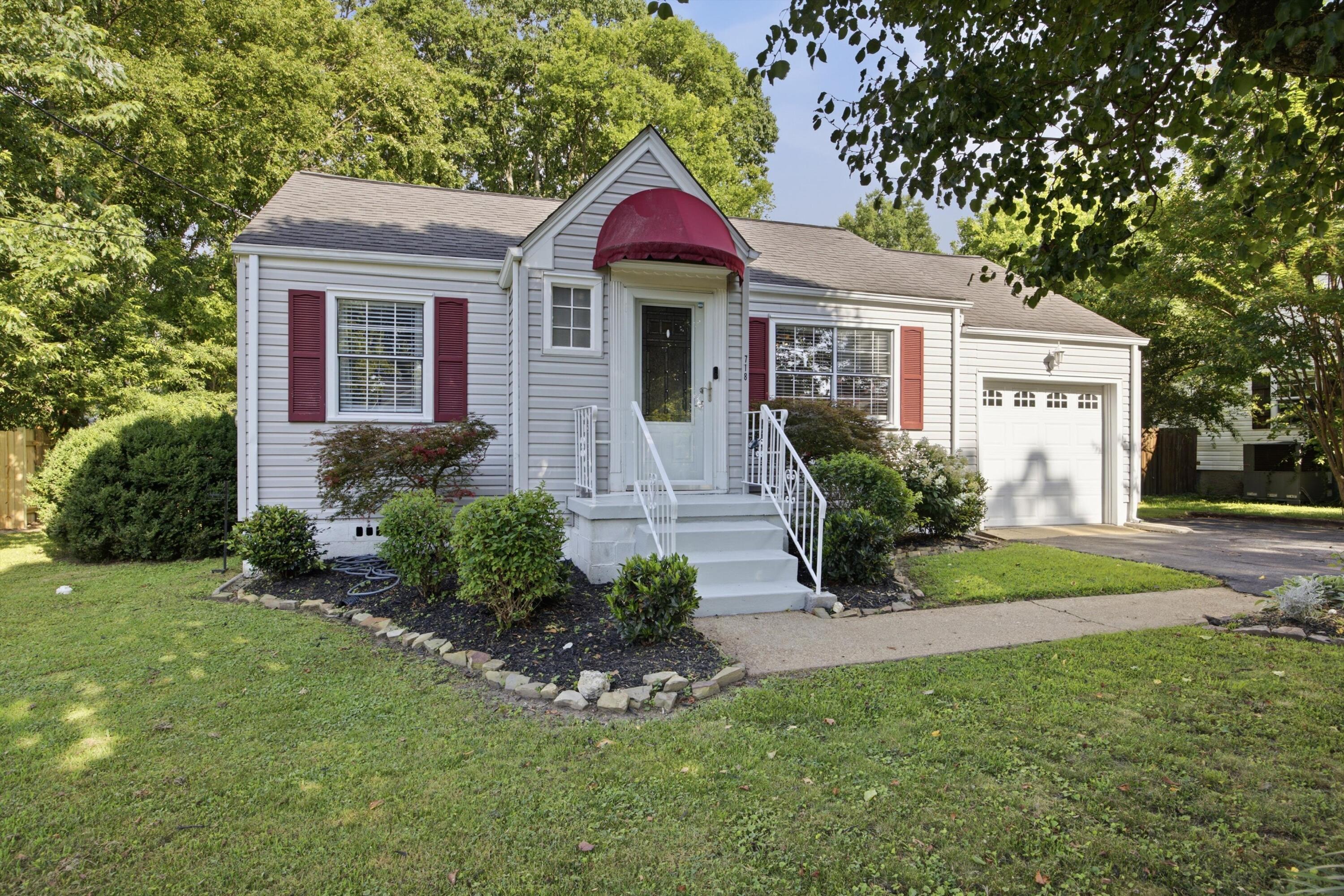 718 Pyron Lane Chattanooga, TN 37412 - Photo 2 of 26 Front of home