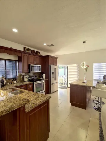 $4,300 | 8122 Northwest 187th Terrace, Hialeah, FL 33015