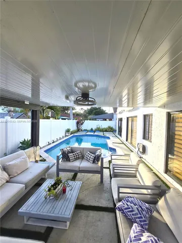 $4,300 | 8122 Northwest 187th Terrace, Hialeah, FL 33015