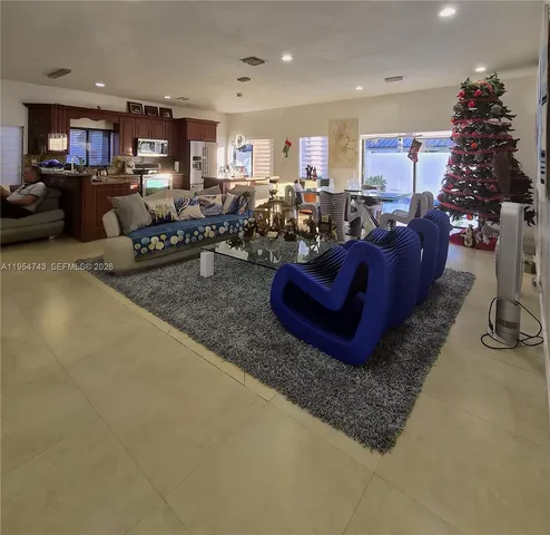 $4,300 | 8122 Northwest 187th Terrace, Hialeah, FL 33015