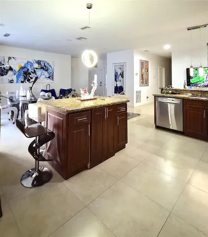 $4,300 | 8122 Northwest 187th Terrace, Hialeah, FL 33015