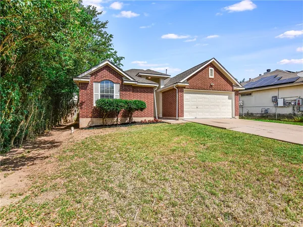 $1,895 | 7220 Black Panda Trail, Del Valle, TX 78617