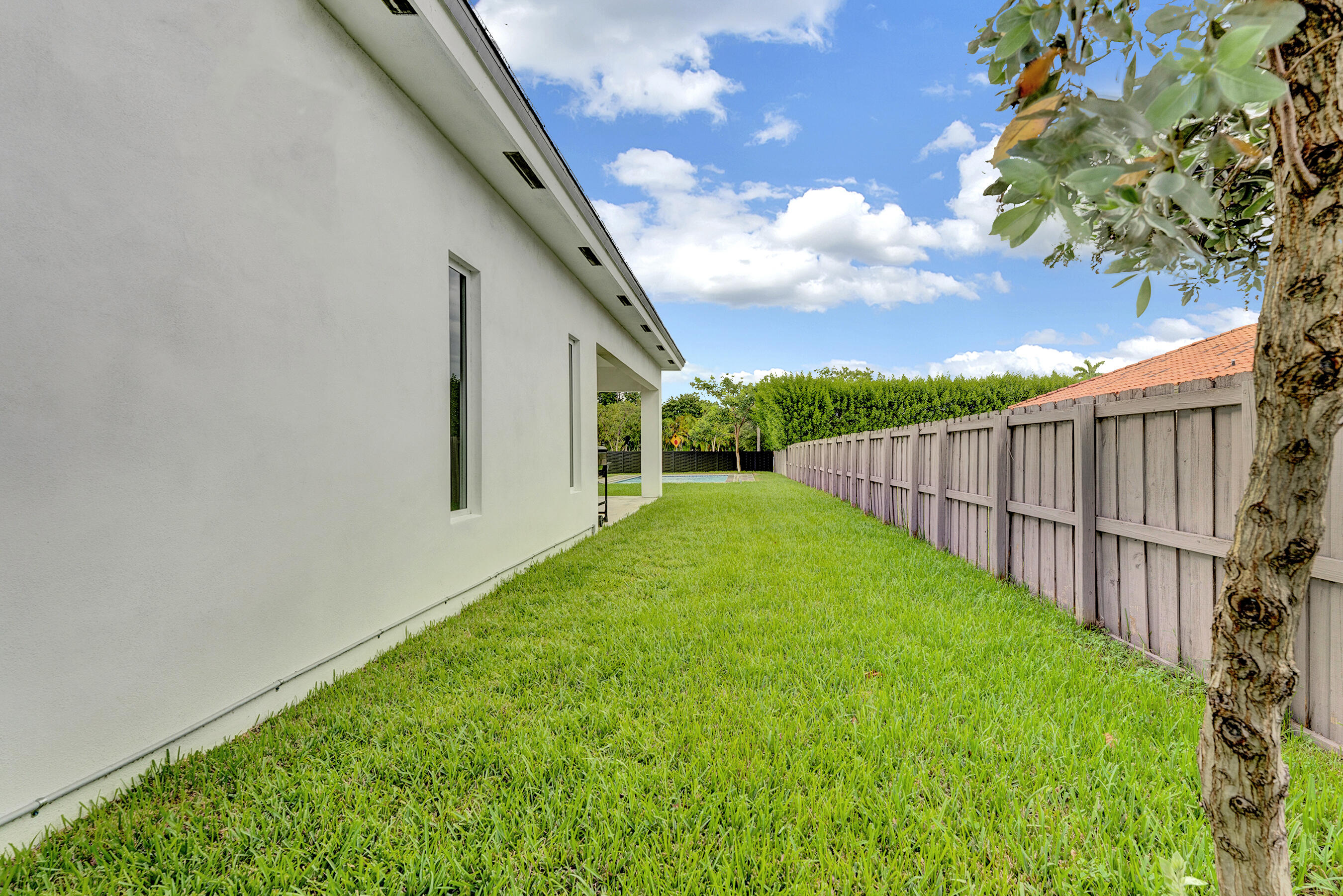 21205 Ingraham Ave Road Cutler Bay, FL 33189 - Photo 43 of 45 a view of backyard with green space