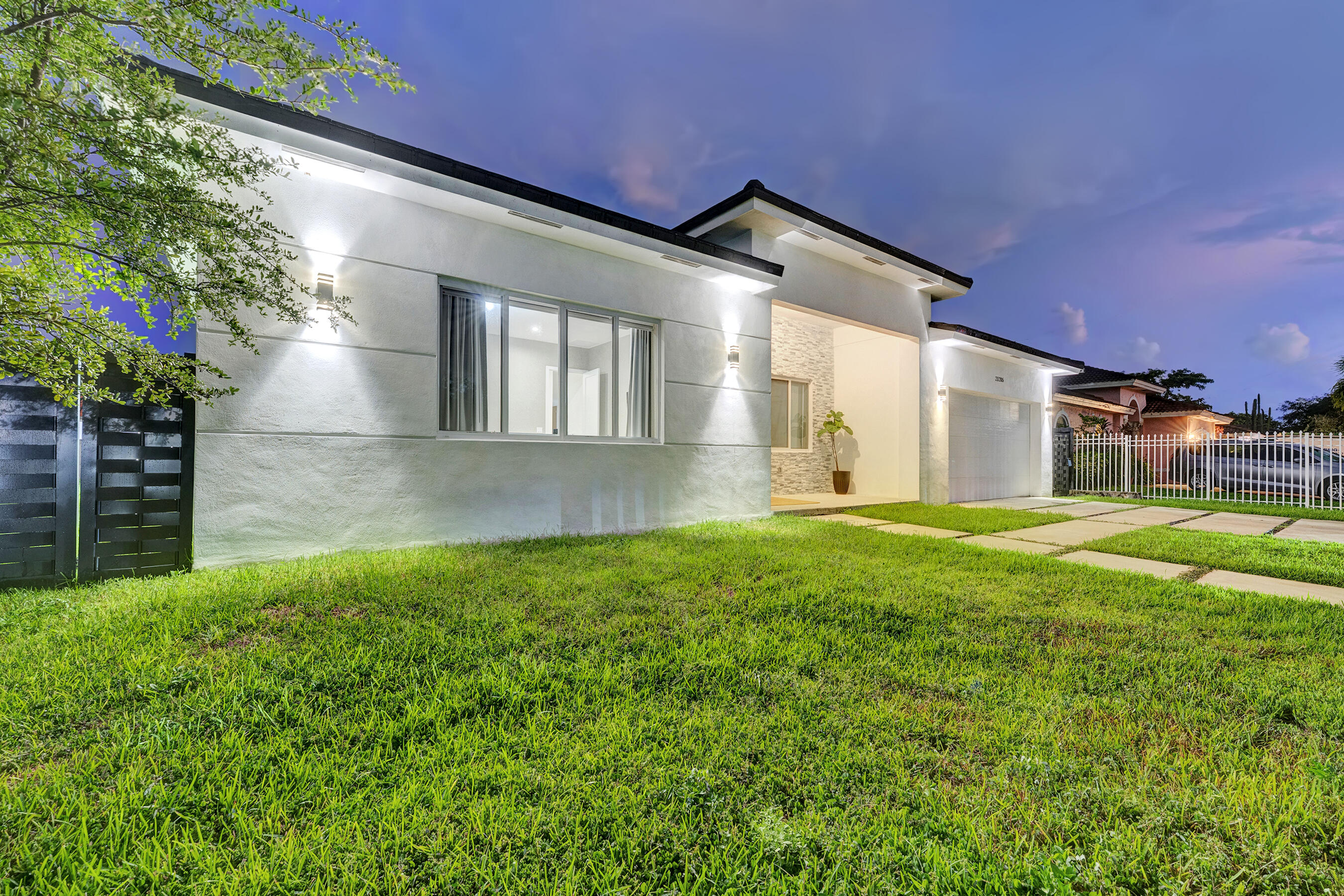 21205 Ingraham Ave Road Cutler Bay, FL 33189 - Photo 9 of 45 a view of backyard of house with green space
