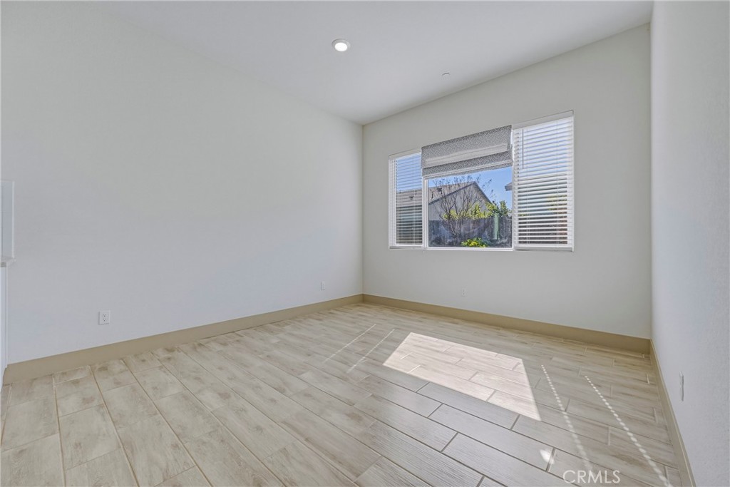 2446 Valverde Drive Merced, CA 95340 - Photo 17 of 35