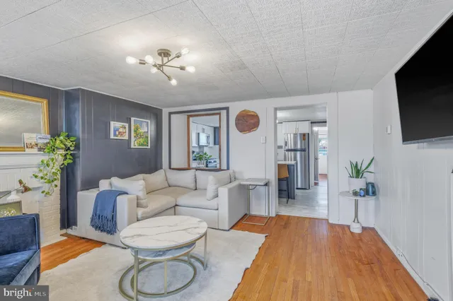 $374,900 | 116 South Street, Phoenixville, PA 19460