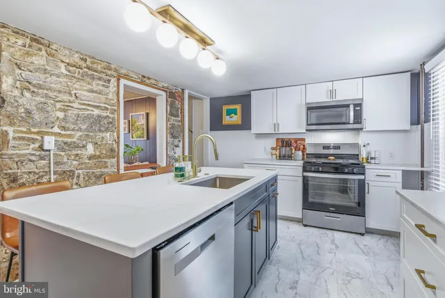 $374,900 | 116 South Street, Phoenixville, PA 19460