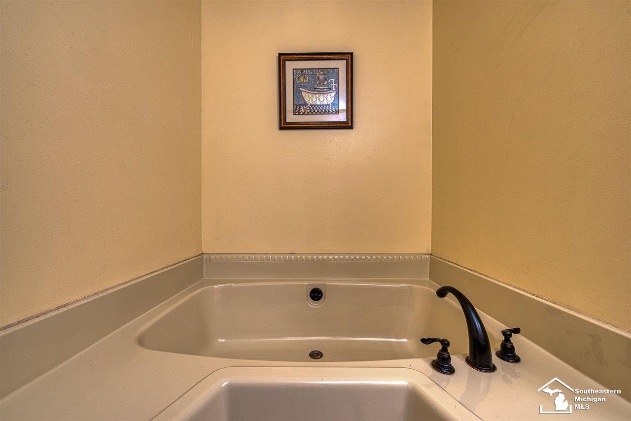 7696 War Road Newport, MI 48166 - Photo 15 of 47 50072049-14.JPG