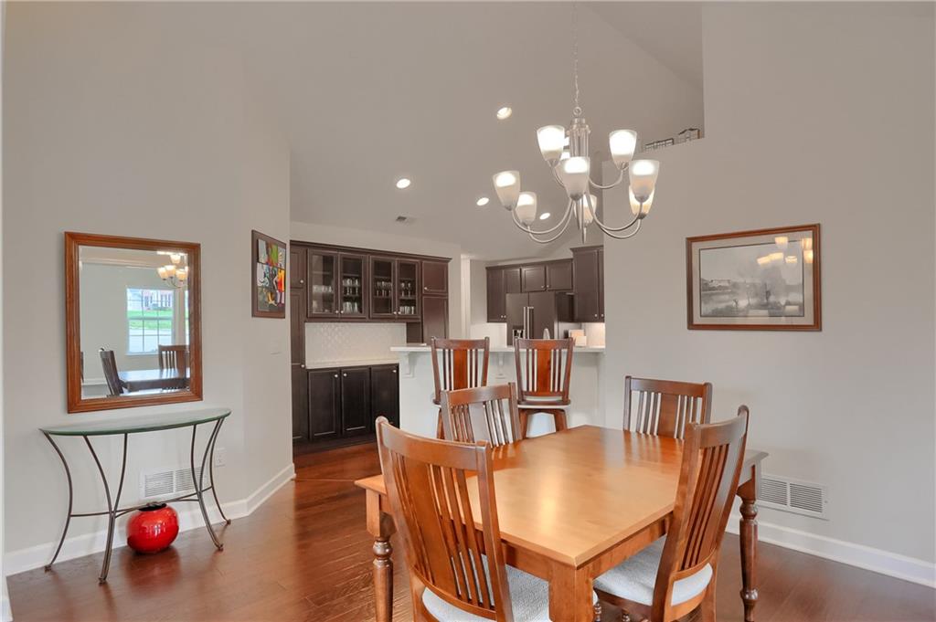 905 Spring Valley Drive Zelienople, PA 16063 - Photo 20 of 45 Dining
